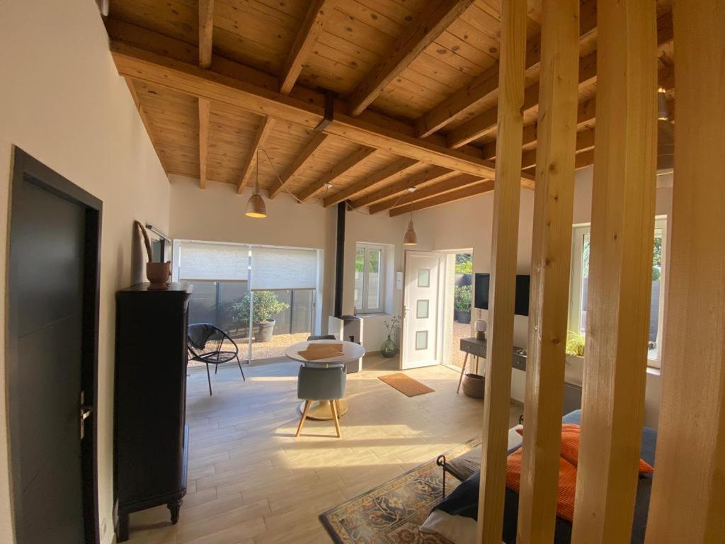 A La Belle Etoile Appartement Montbrison Buitenkant foto