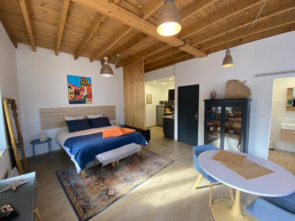 A La Belle Etoile Appartement Montbrison Buitenkant foto